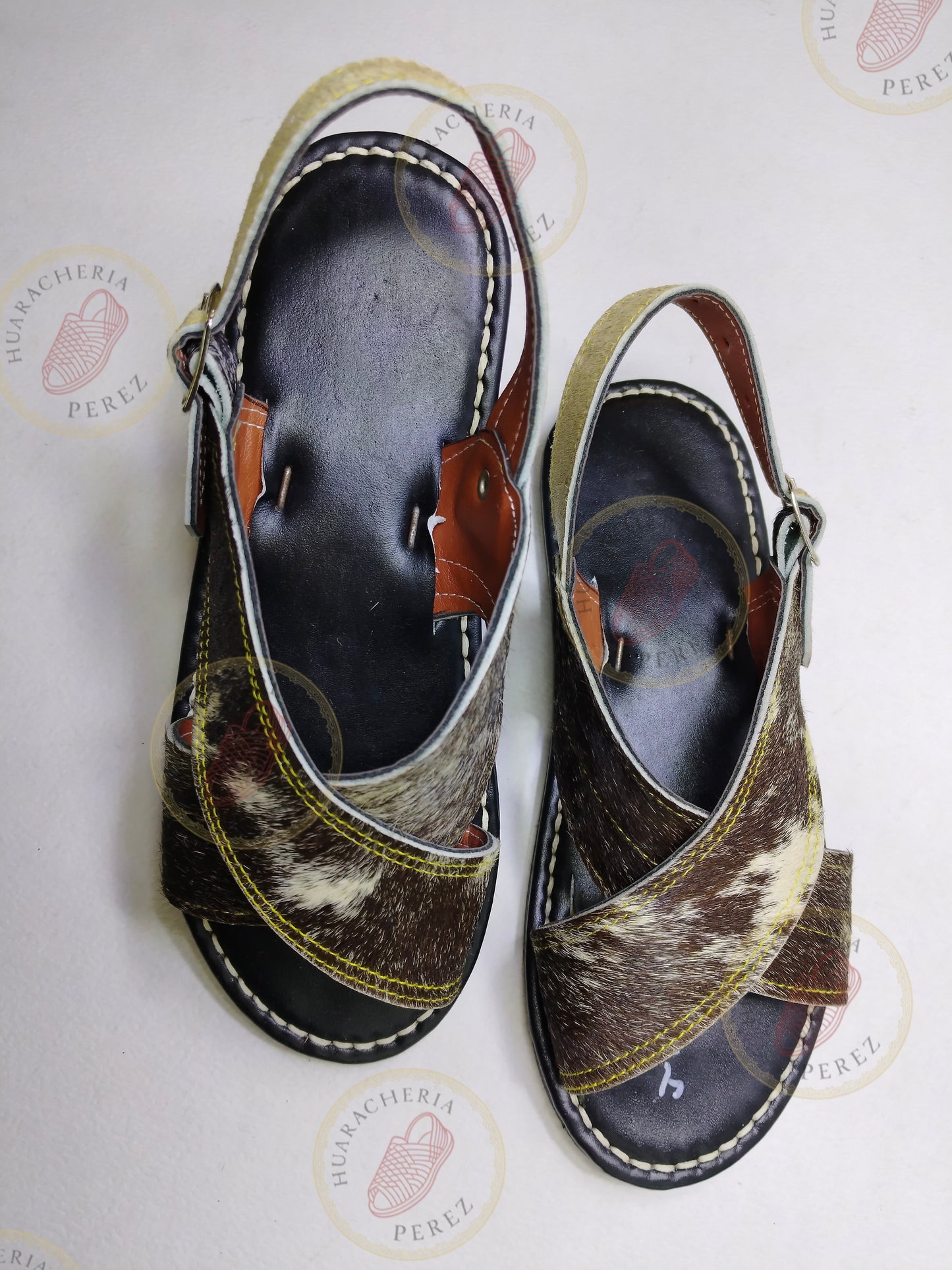 Cowhide Leather Huarache – Handcrafted Unisex Sandal