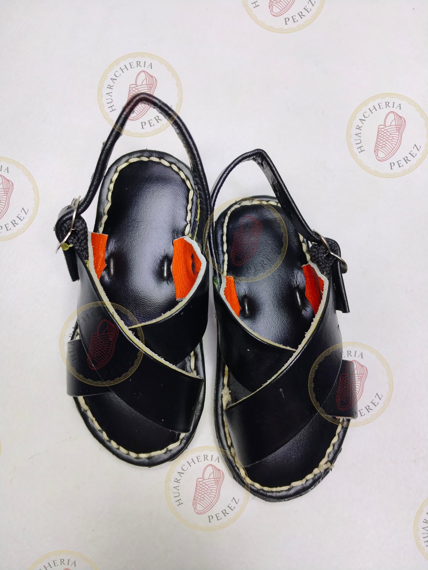 Smooth Crossed Huarache – Boys’ Everyday Comfort