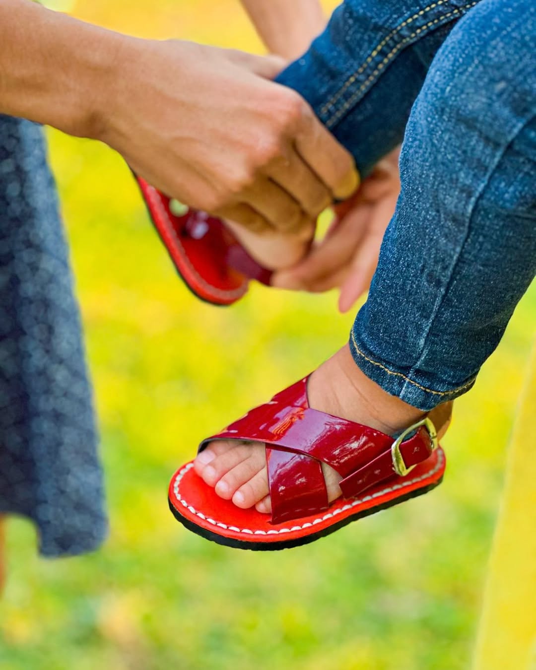 Handcrafted Huaraches for Kids – Comfortable & Colorful Tradition