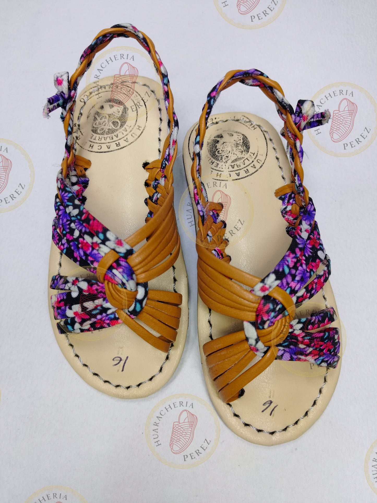 Bloom Step – Girls’ Floral Woven X-Style Huarache