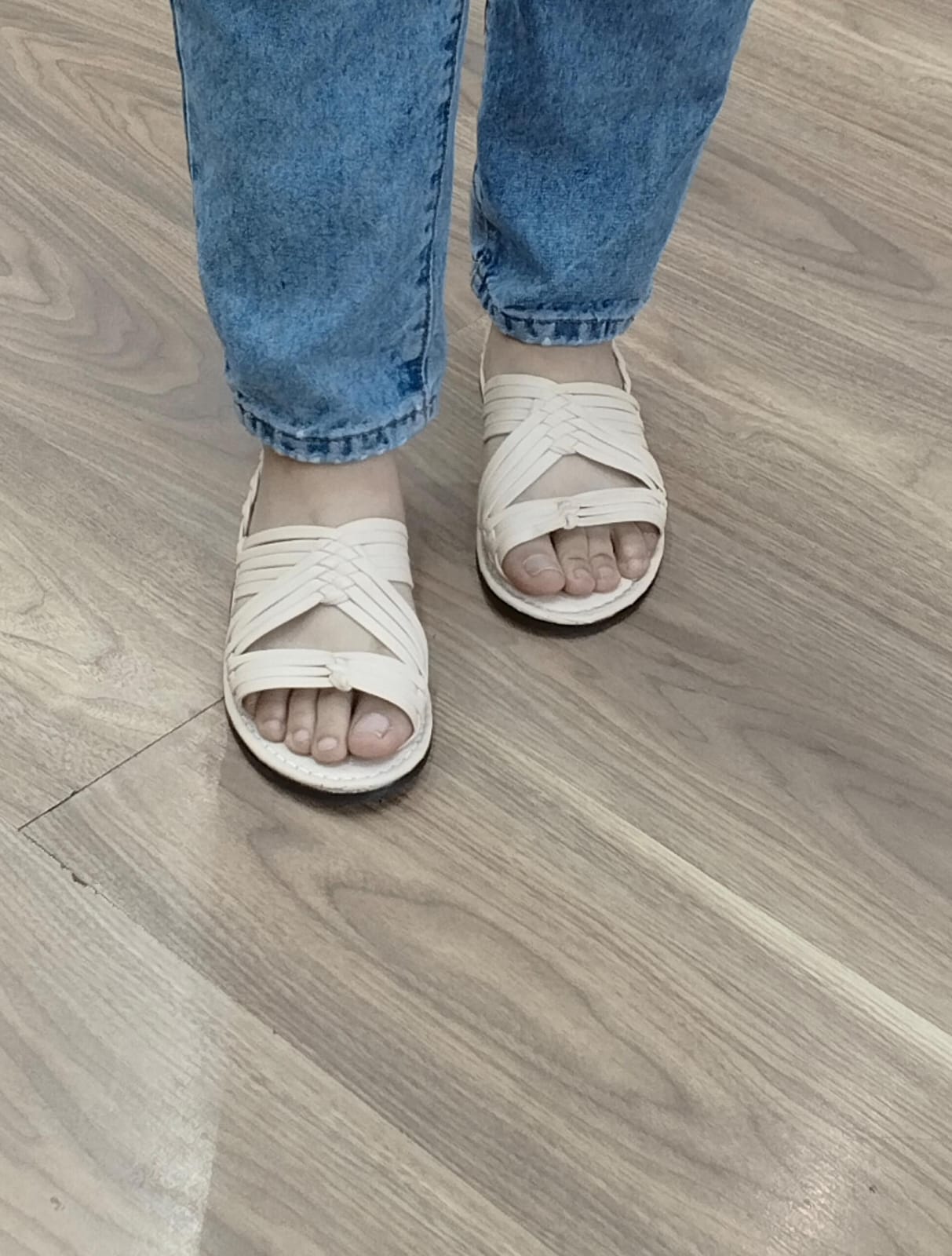 Traditional Woven Huarache – Classic Unisex Leather Sandal